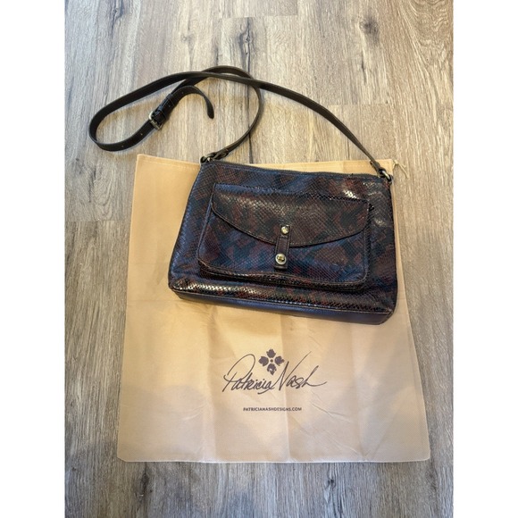 Patricia Nash Leather Crossbody Bag with Front Pocket And Bag Cover - Picture 1 of 7